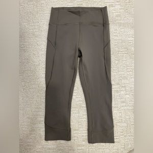 lululemon In Movement Crop 19” army green size 6